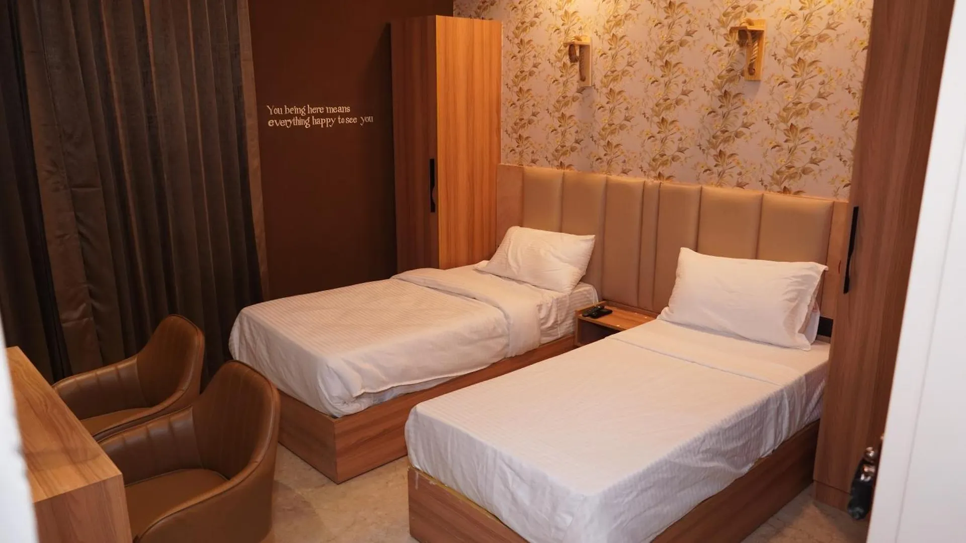 Orsom Stays Sector 53 Gurgaon Hotel
