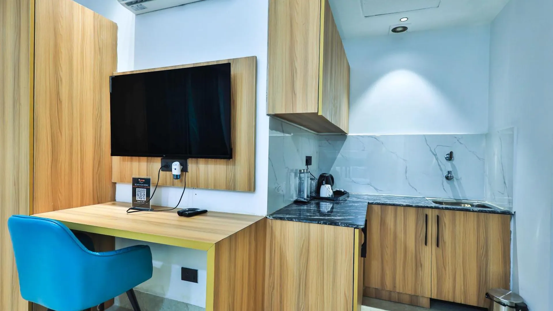 Hotel Orsom Stays Sector 53 Gurgaon