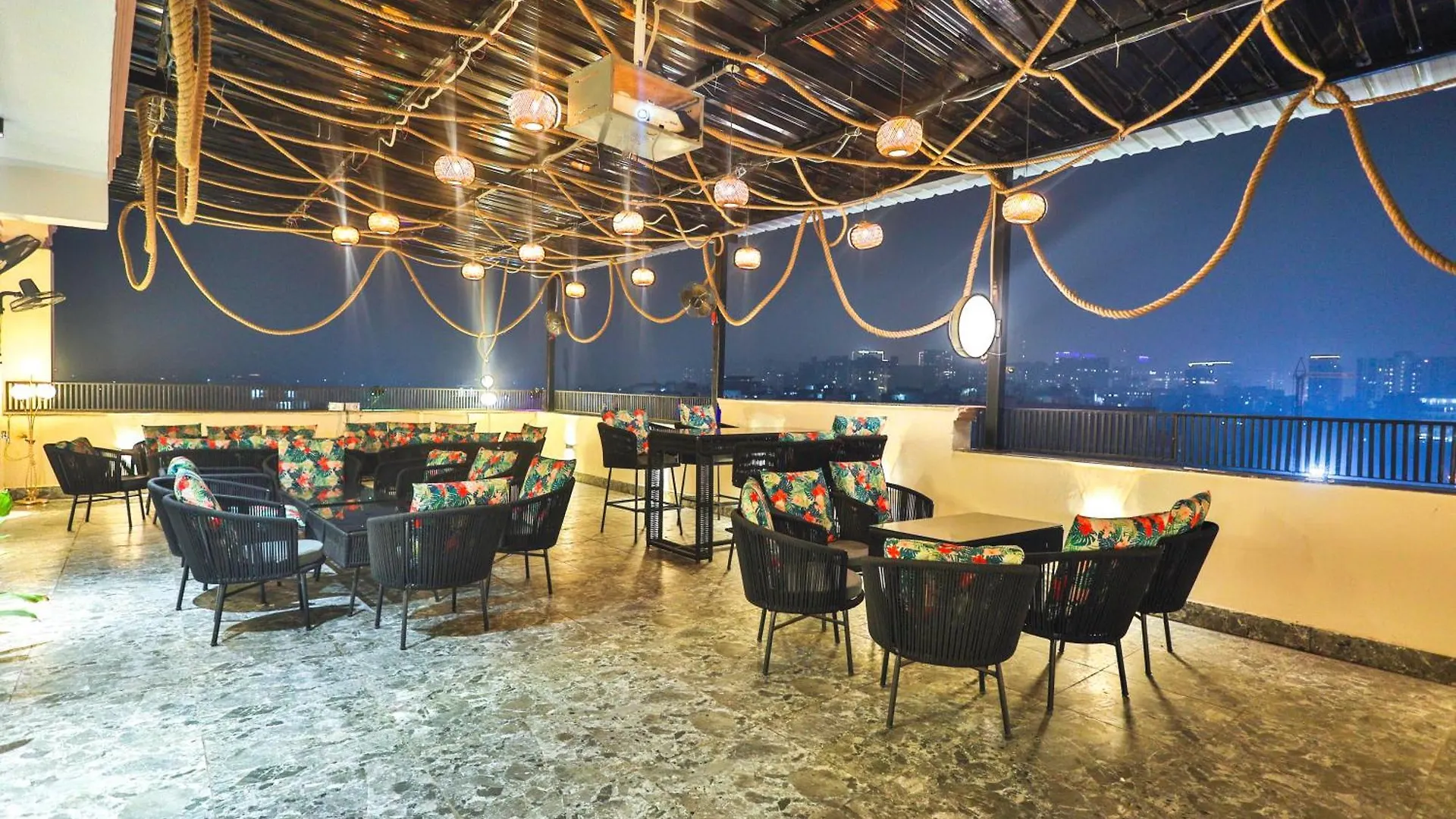 **** Hotel Orsom Stays Sector 53 Gurgaon India