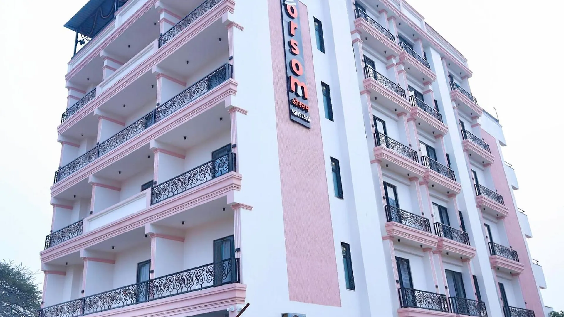 Orsom Stays Sector 53 Gurgaon India